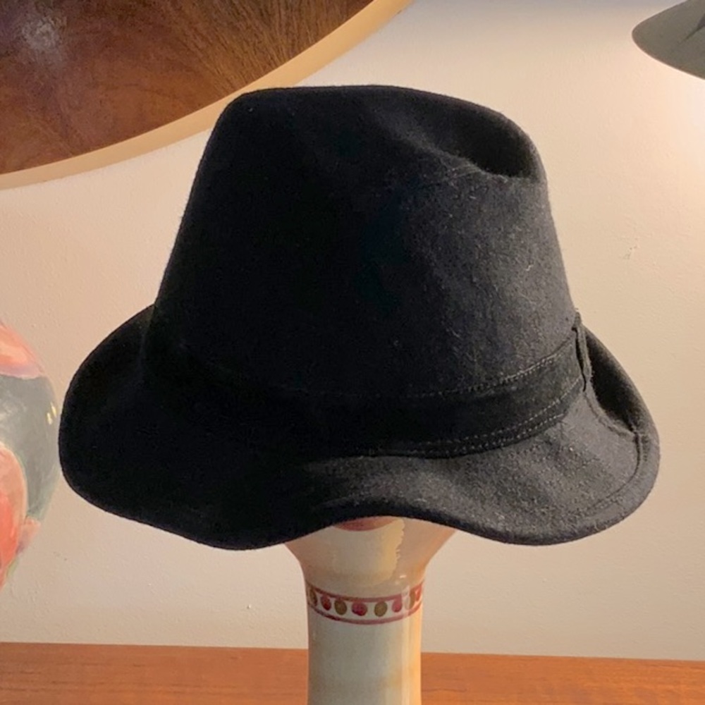 Wilson’s Leather Pelle Black Wool Hat w/ Leather Band- M/L
